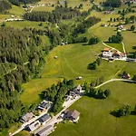 Aparthotel Bergrast - Charming Countryhouse&summercard 4*