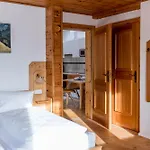Bergrast - Charming Countryhouse&summercard Aparthotel 4*