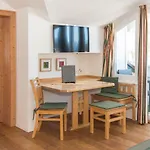 Bergrast - Charming Countryhouse&summercard Aparthotel Ramsau am Dachstein
