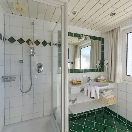 Landhaus Bergrast - Charming Countryhouse & Summercard Ramsau am Dachstein