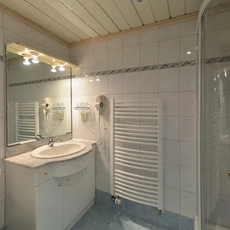 Landhaus Bergrast - Charming Countryhouse & Summercard 4* Ramsau am Dachstein